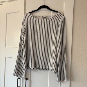 Cloth & Stone Anthropologie Bell Sleeve Button Back Top (Size Medium)